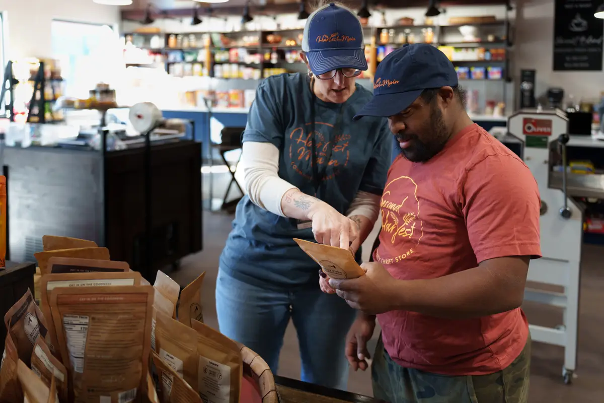 Market-Volunteer-Main