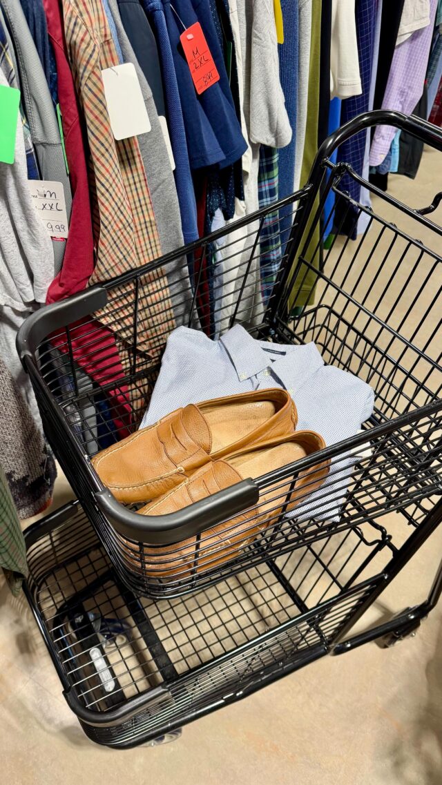 A couple months ago, a new neighbor came into the store looking for a few things to help him get back on his feet — a couple button-down shirts for job interviews, and a pair of shoes.

He had lost everything.

Second Harvest was able to set him up with a few shirts, and he bought a pair of shoes.

A few days later, he came back to share that he’d been going on interviews — and that things were starting to turn around. He told us he wouldn’t be where he is today without the help of Second Harvest, and wanted to come back to say thank you in person.

Not long after, in an extraordinary gesture of gratitude, he returned again after rallying his roommates to organize a small clothing and food drive in support of Second Harvest. In a note, he wrote that Second Harvest is “a pillar of light in an otherwise grey world,” and he “always leaves the store feeling brighter.”

Last week, he came in for his first volunteer shift — continuing to show up for this community in the same way it showed up for him. 

We’re grateful to be a part of this community — where generosity ripples outward 💓