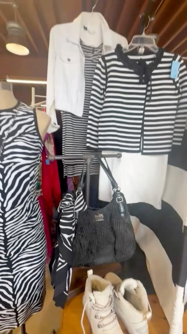 Right here in black + white: you should probably come thrifting. 🖤🤍

Black. White. And a whole lot of good finds in between.
Come browse what’s in store!

📍 Second Harvest Community Thrift Store